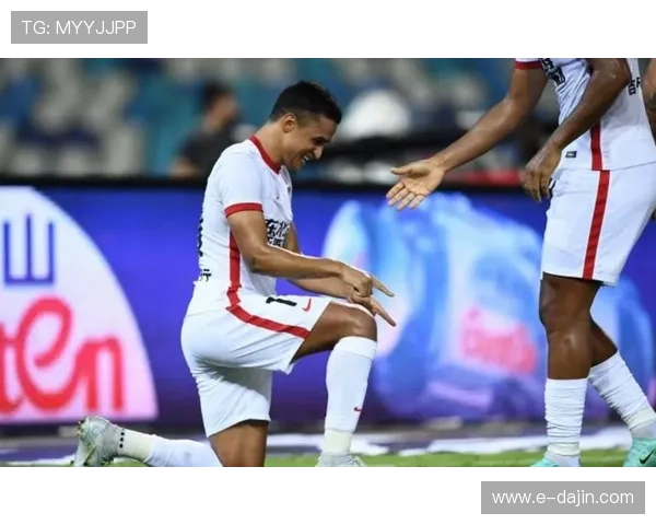 广州羽毛球队以66分稳居联赛积分榜首位展现强劲实力