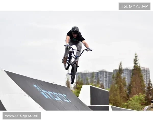 成都极限运动队荣登全国速度排行榜第一名引发热议 成都极限运动队荣登全国速度排行榜第一名引发热议