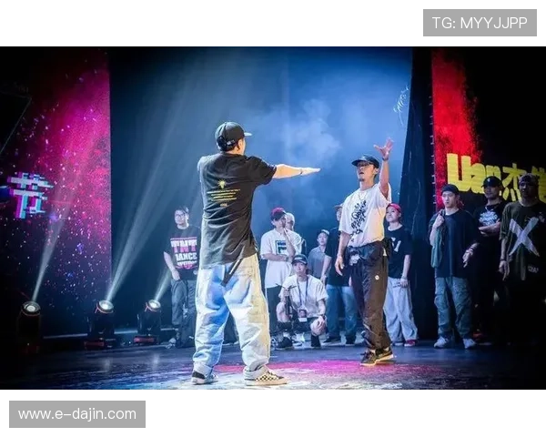 成都街舞队的防反策略揭秘：街舞文化的深度解析与实践探索